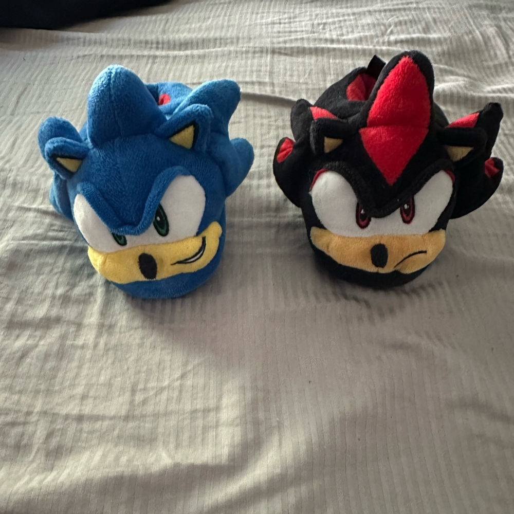 Sonic and Shadow 3D Plush Slippers size 5/6